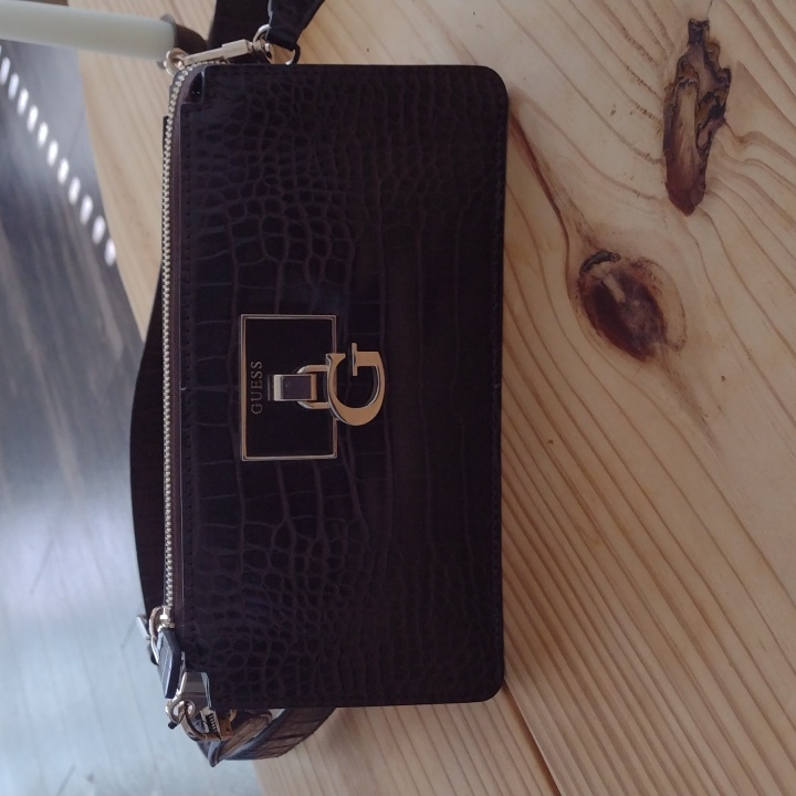 Brand New Guess Hand Bag
